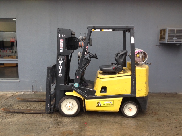 Yale 2.5 Tonne forklift with Rare 4 Stage Mast