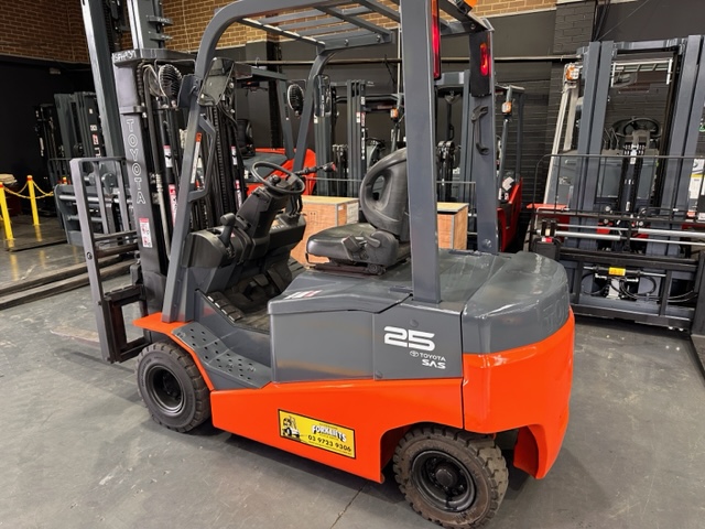 Used Forklift Toyota 2.5 electric