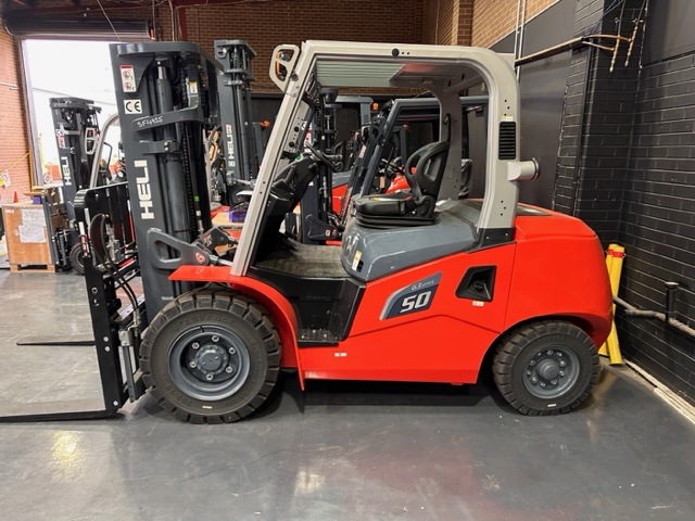 Brand New Heli 5 Tonne 4.5m Forklift – Buy Now